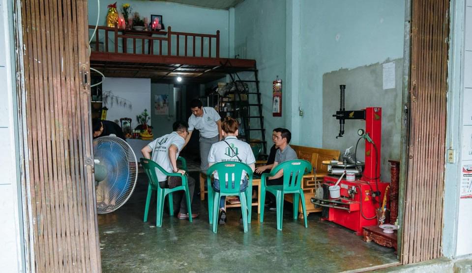 Tập đo&agrave;n Nh&agrave; phố Việt Nam đ&atilde; kịp thời thăm hỏi, động vi&ecirc;n v&agrave; chia sẻ với gia đ&igrave;nh